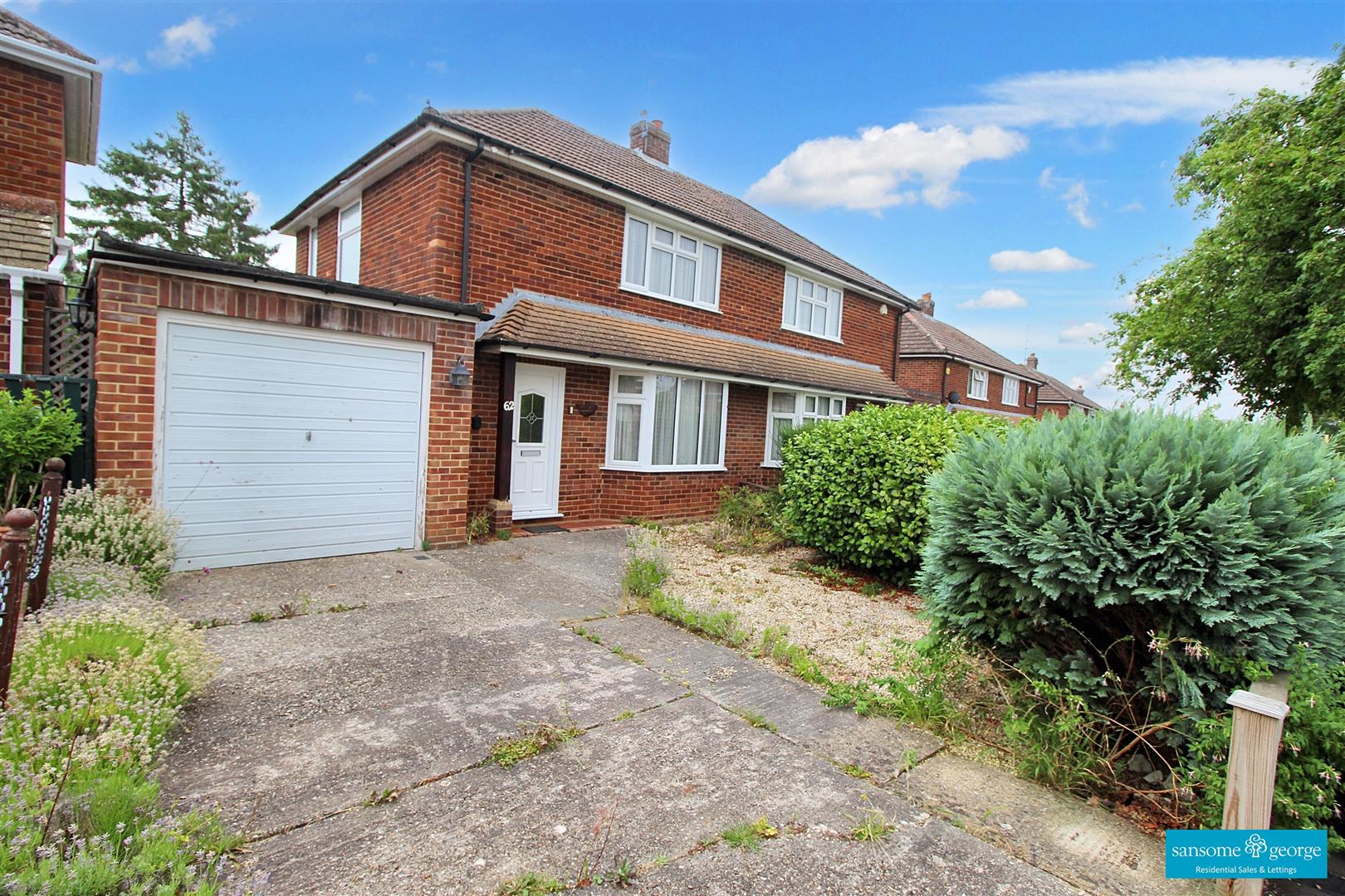 2 bed property in Longworth Avenue, Tilehurst